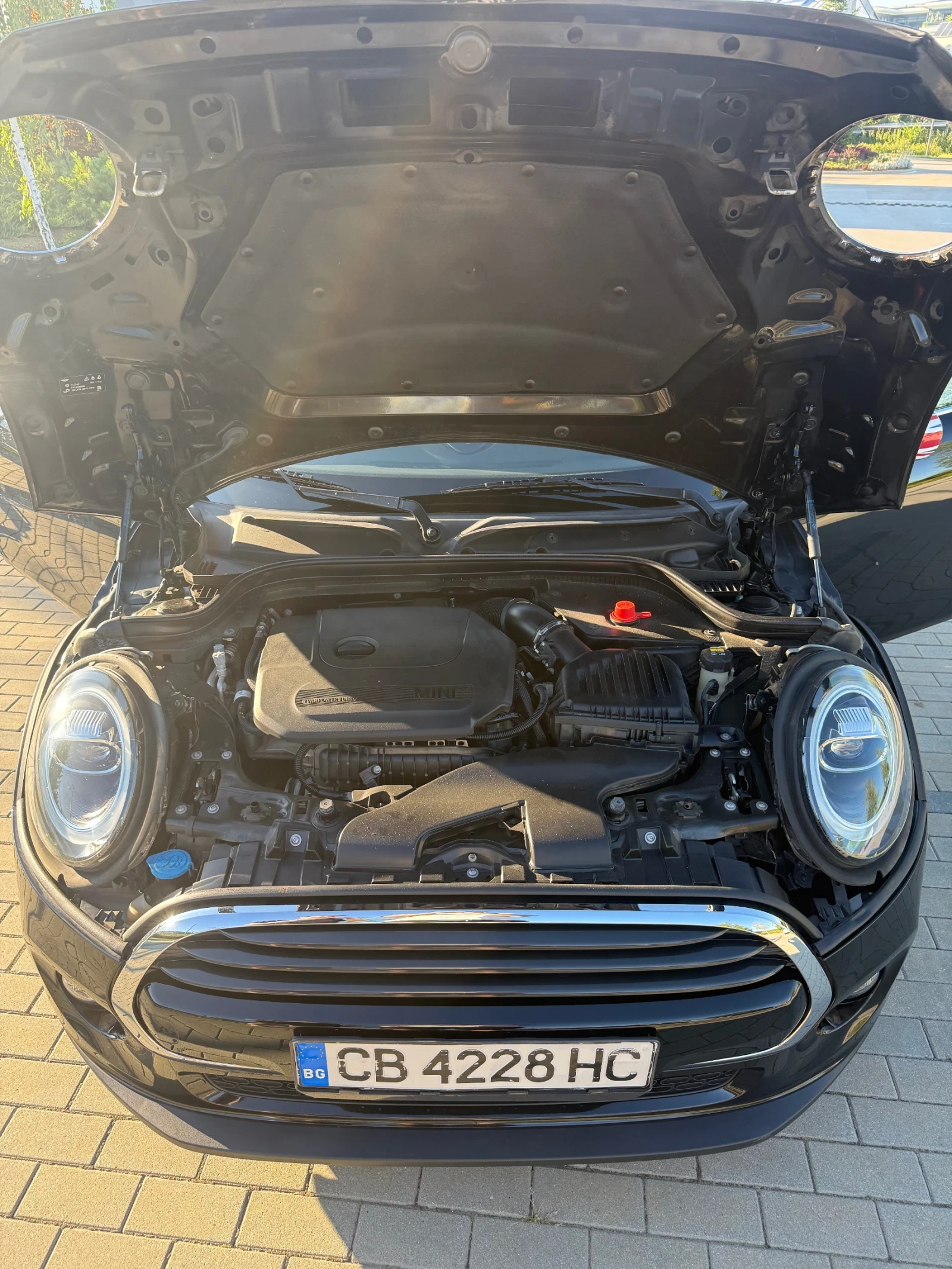 Mini Cooper  MINI Cooper 1.5 Turbo | Първи собственик | Пълна , снимка 9 - Автомобили и джипове - 55972175