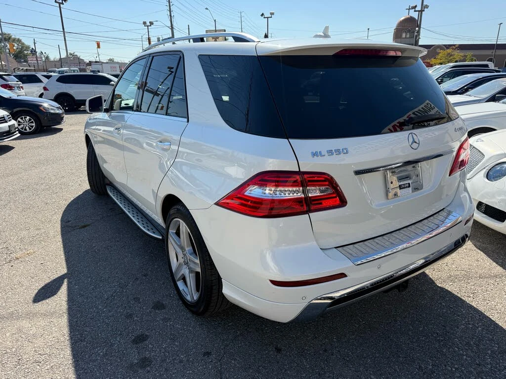 Mercedes-Benz ML 550 4MATIC AMG * КРАЙНА ЦЕНА* FULL MAX, снимка 4 - Автомобили и джипове - 56017369