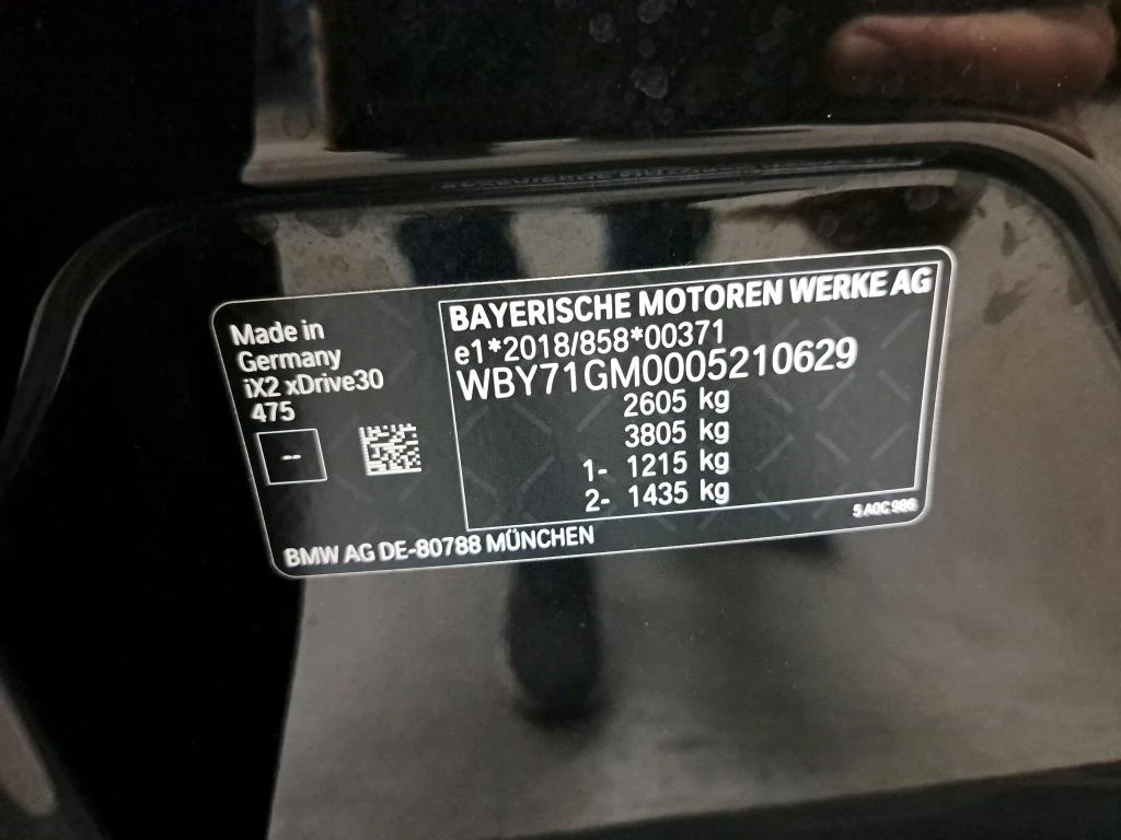 BMW iX2 xDrive30 LED Navi-Pro KeylessGo , снимка 10 - Автомобили и джипове - 56323229
