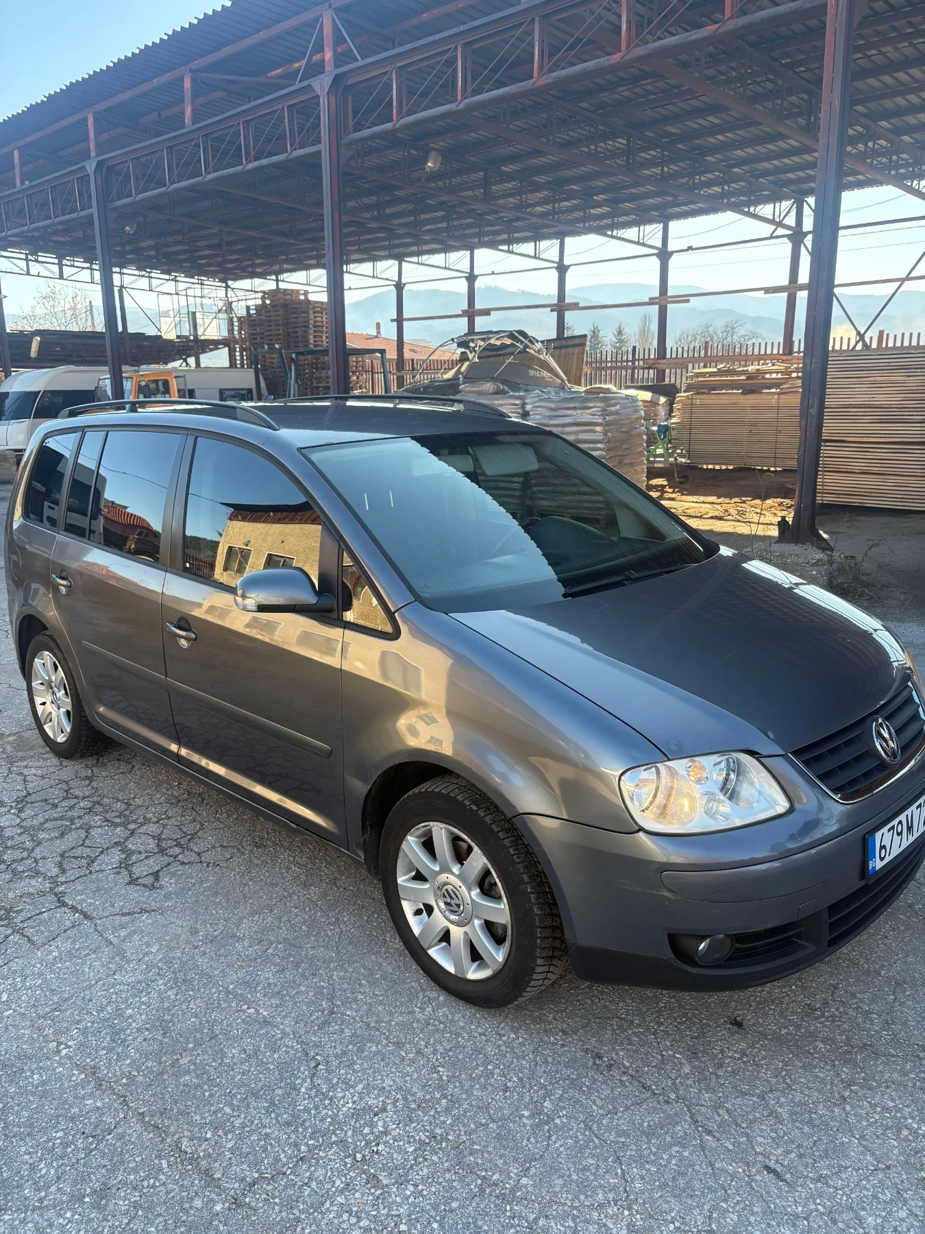 VW Touran 1.9 tdi, снимка 5 - Автомобили и джипове - 56631896