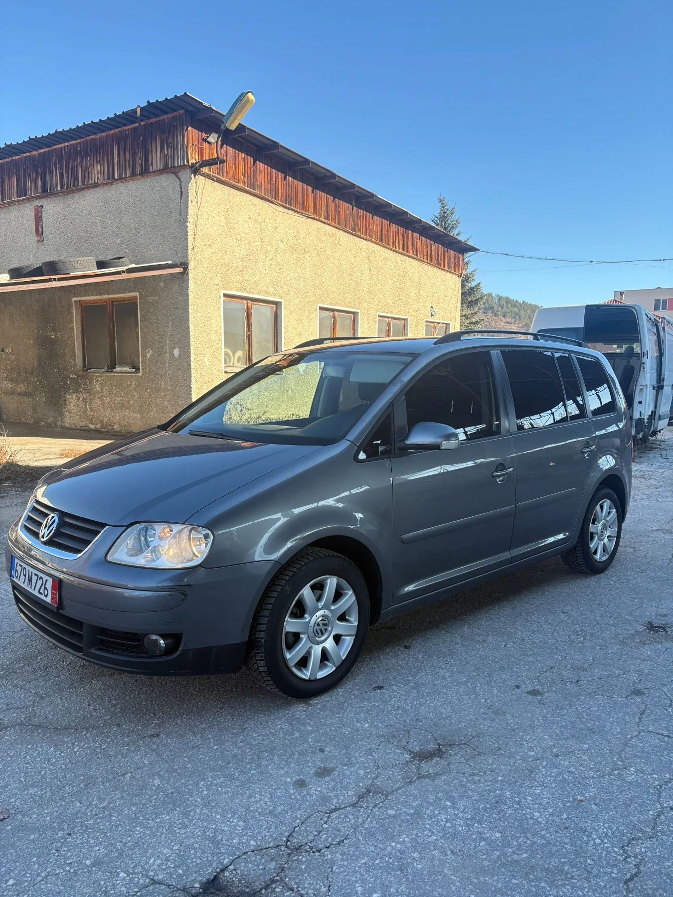 VW Touran 1.9 tdi, снимка 2 - Автомобили и джипове - 56631896