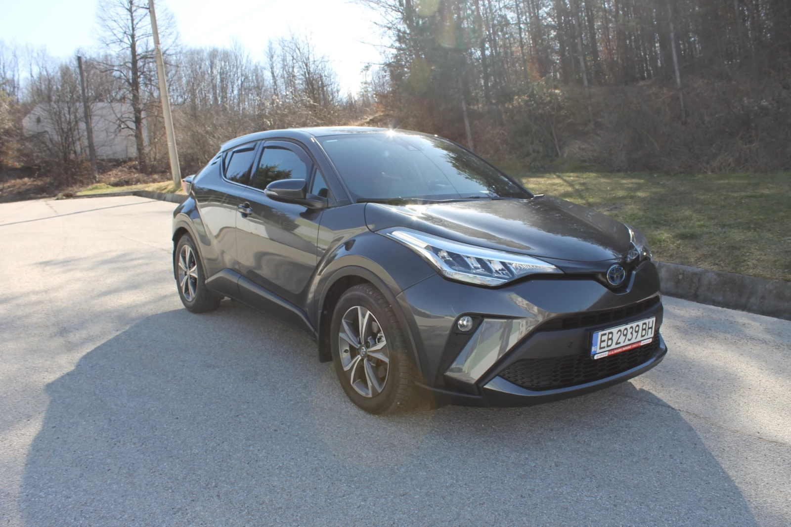 Toyota C-HR 2.0 Hybrid - изображение 2