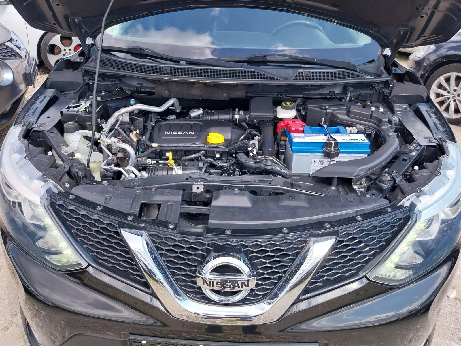 Nissan Qashqai 1.6 DCI, снимка 17 - Автомобили и джипове - 54235485