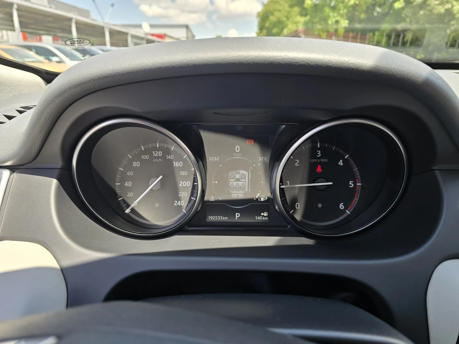 Land Rover Discovery Sport 2.0D 180к.с 4х4 Панорама Камера, снимка 17 - Автомобили и джипове - 55188134