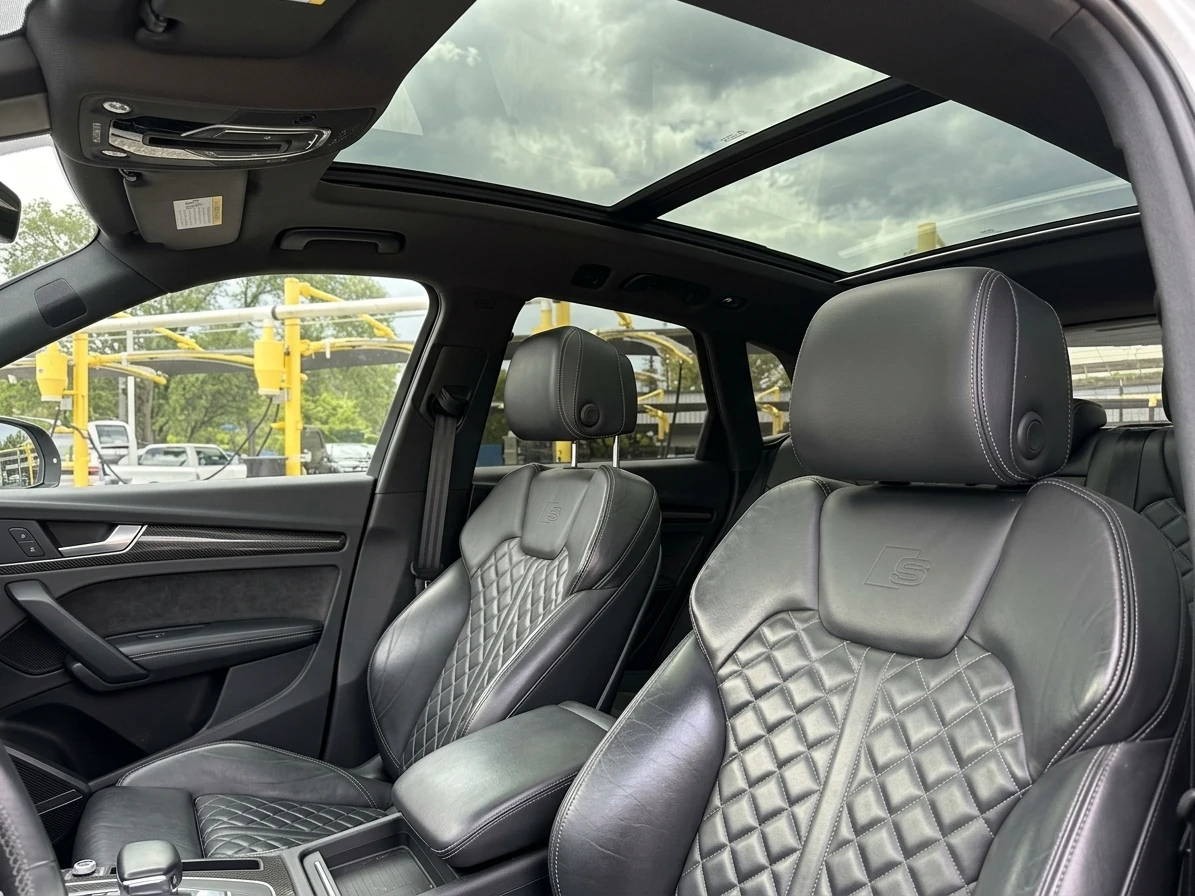 Audi SQ5 360 КАМЕРИ* ДИСТРОНИК* LАNE ASSIST* КРАЙНА ЦЕНА* , снимка 8 - Автомобили и джипове - 56564800