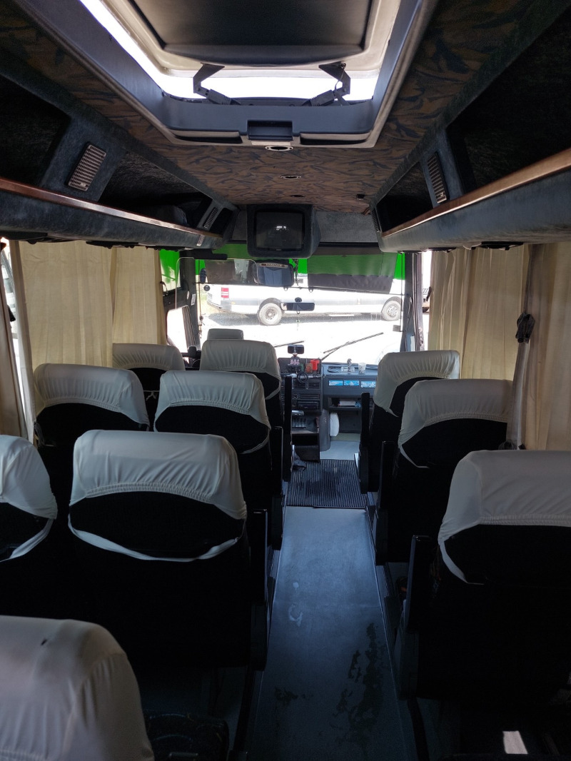 Iveco Daily Пътнически, снимка 7 - Бусове и автобуси - 43429256