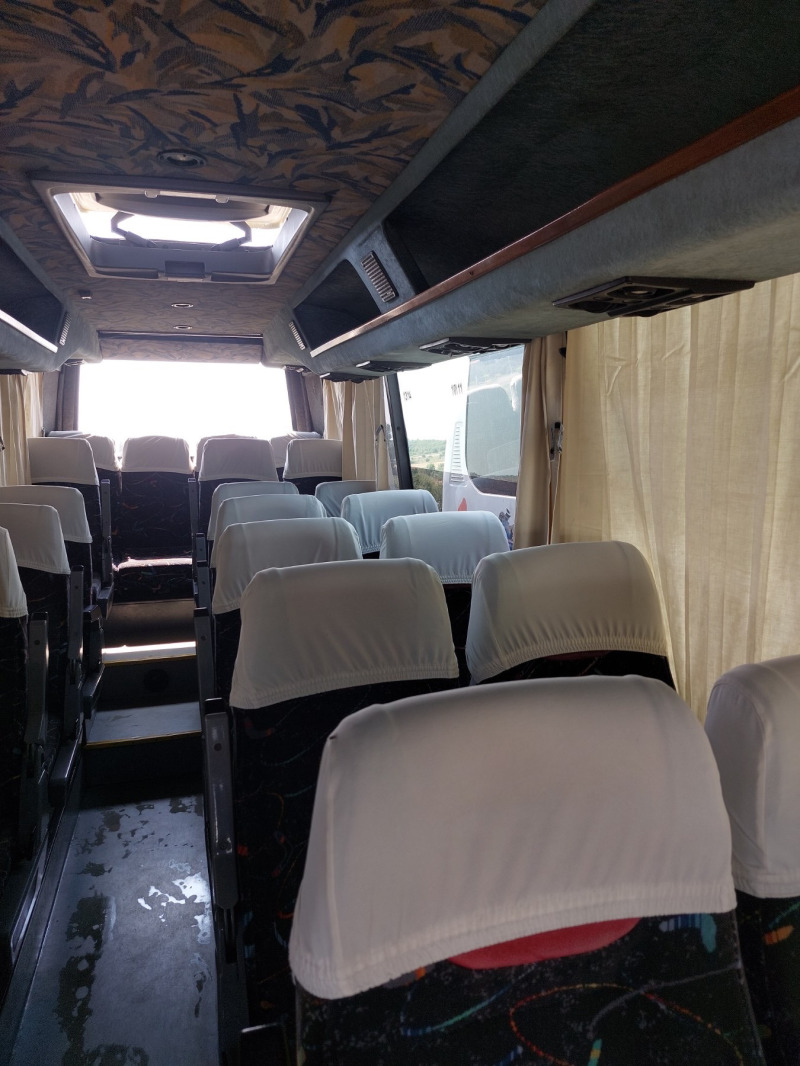 Iveco Daily Пътнически, снимка 8 - Бусове и автобуси - 43429256
