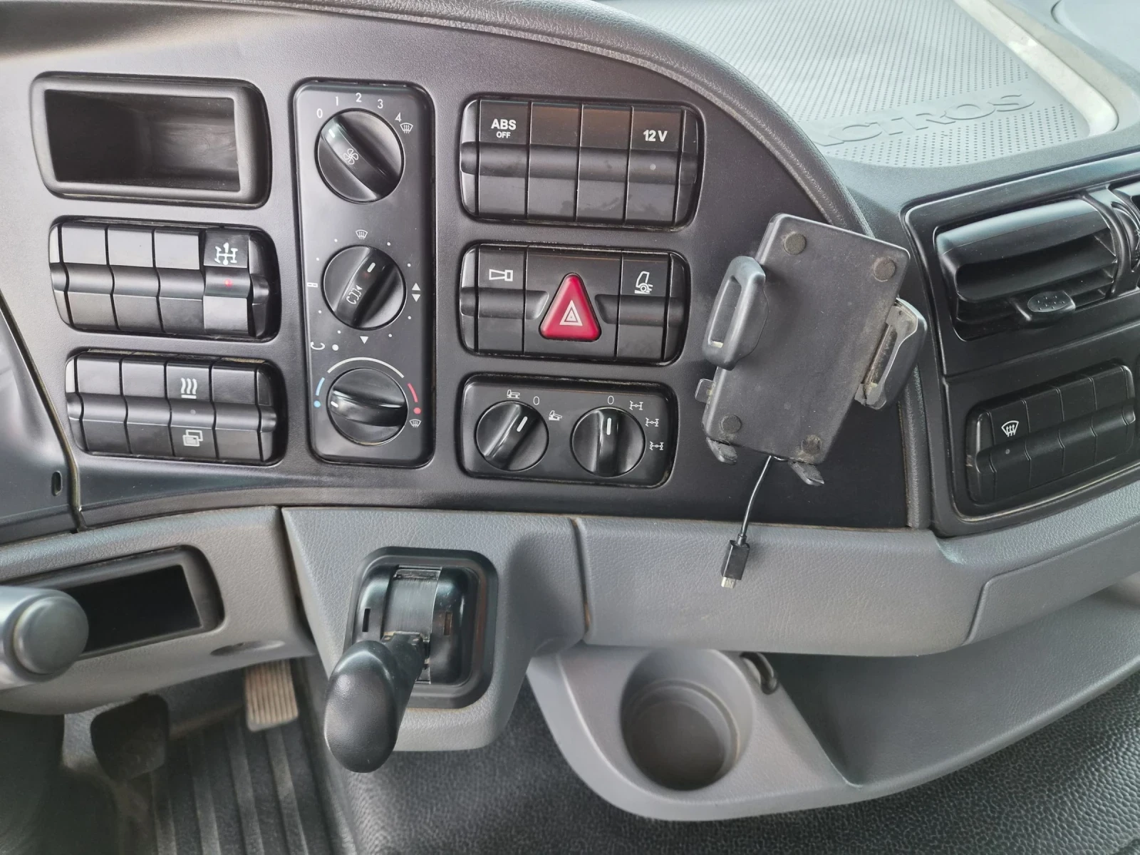 Mercedes-Benz Actros 1850 * V8 * 4 x 4 * ATLAS 155.1 * Самосвал с Кран, снимка 14 - Камиони - 55251815