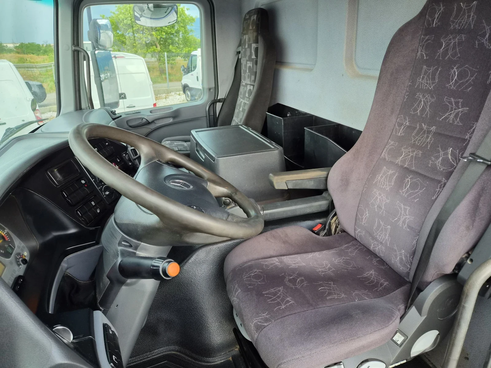 Mercedes-Benz Actros 1850 * V8 * 4 x 4 * ATLAS 155.1 * Самосвал с Кран, снимка 12 - Камиони - 55251815