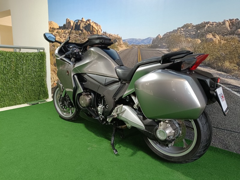 Honda Vfr 1200F ABS, снимка 11 - Мотоциклети и мототехника - 43391891