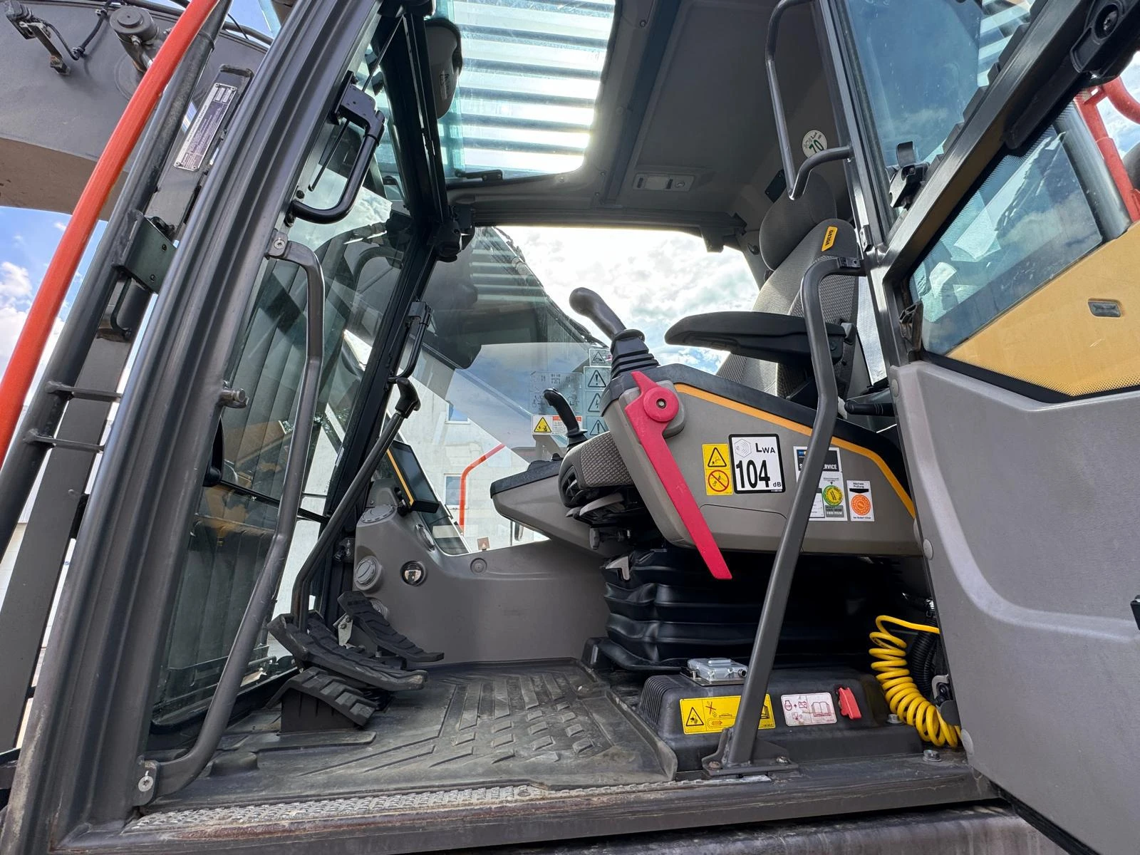 Багер Volvo EC 300 E NL ЛИЗИНГ - изображение 6