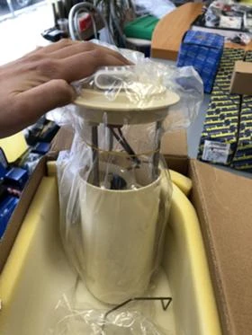 Помпа инжекционна Opel Sintra 19180120 / 19180121, снимка 3