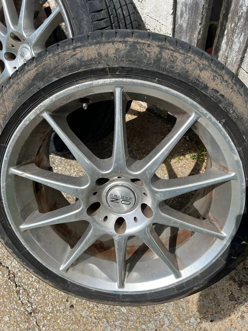 Гуми с джанти Firestone 235/45R17, снимка 7 - Гуми и джанти - 55031662