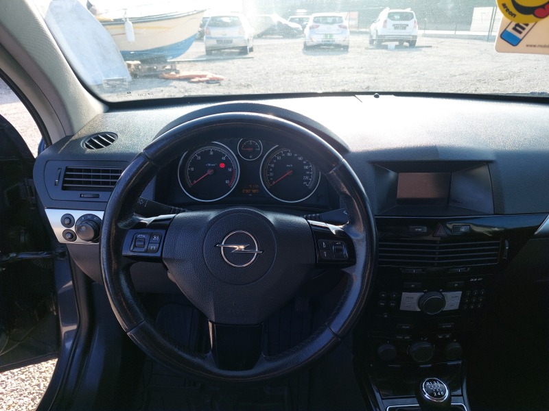 Opel Astra, снимка 12 - Автомобили и джипове - 44418920
