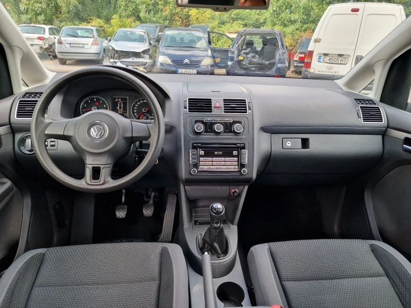 VW Touran 1.4TGi, снимка 8 - Автомобили и джипове - 46663046