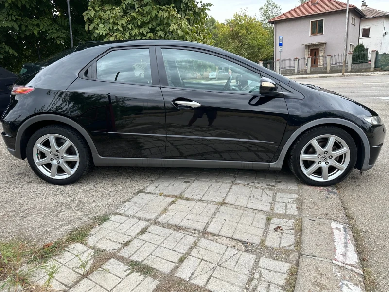 Honda Civic 1.8-EXECUTIVE-Без-Ръжди!, снимка 6 - Автомобили и джипове - 47196415