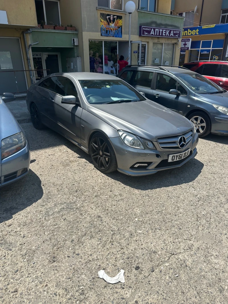 Mercedes-Benz E 220 AMG, снимка 1 - Автомобили и джипове - 47805445