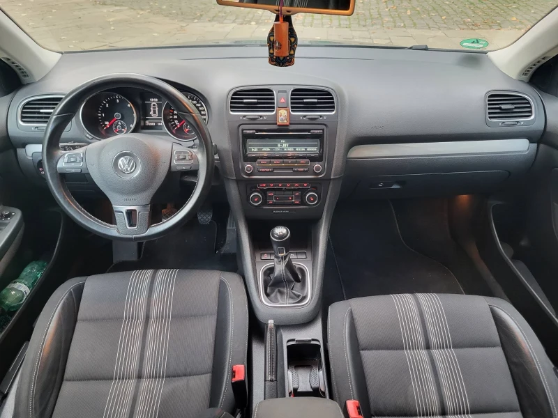 VW Golf 1.6TDI-2013г, снимка 10 - Автомобили и джипове - 47821537