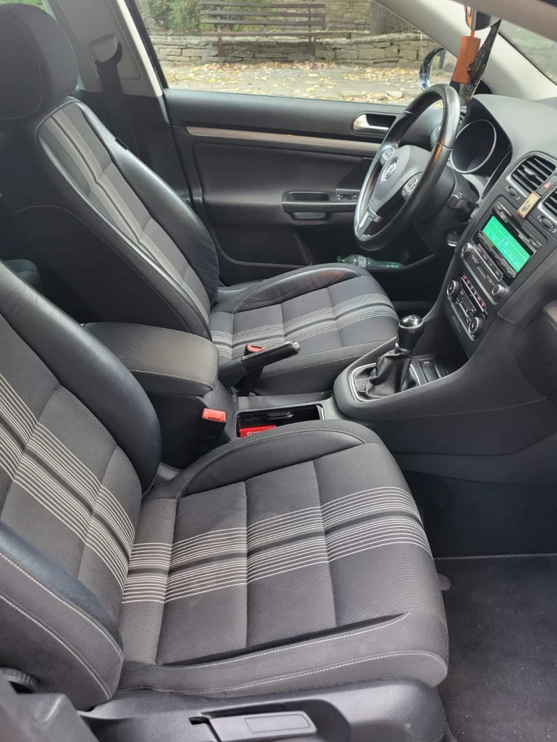 VW Golf 1.6TDI-2013г, снимка 11 - Автомобили и джипове - 47821537