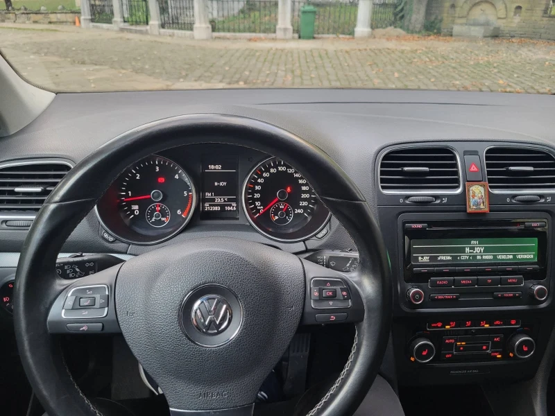 VW Golf 1.6TDI-2013г, снимка 12 - Автомобили и джипове - 47821537