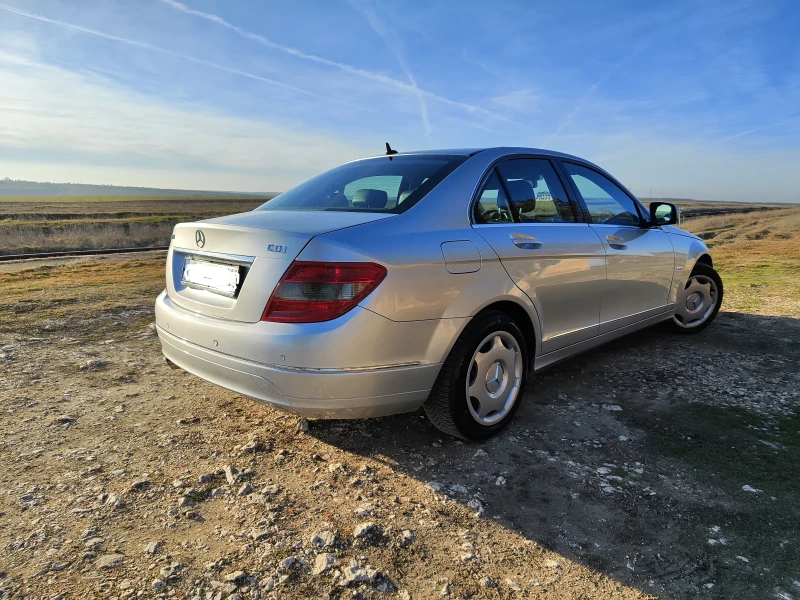 Mercedes-Benz C 220, снимка 8 - Автомобили и джипове - 48757948