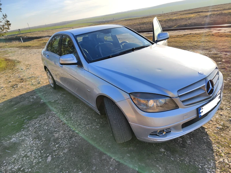 Mercedes-Benz C 220, снимка 1 - Автомобили и джипове - 48757948