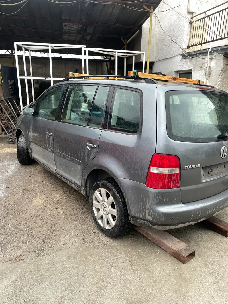 VW Touran 1.9 TDI.DSG. tip.BKC, снимка 2 - Автомобили и джипове - 49732093