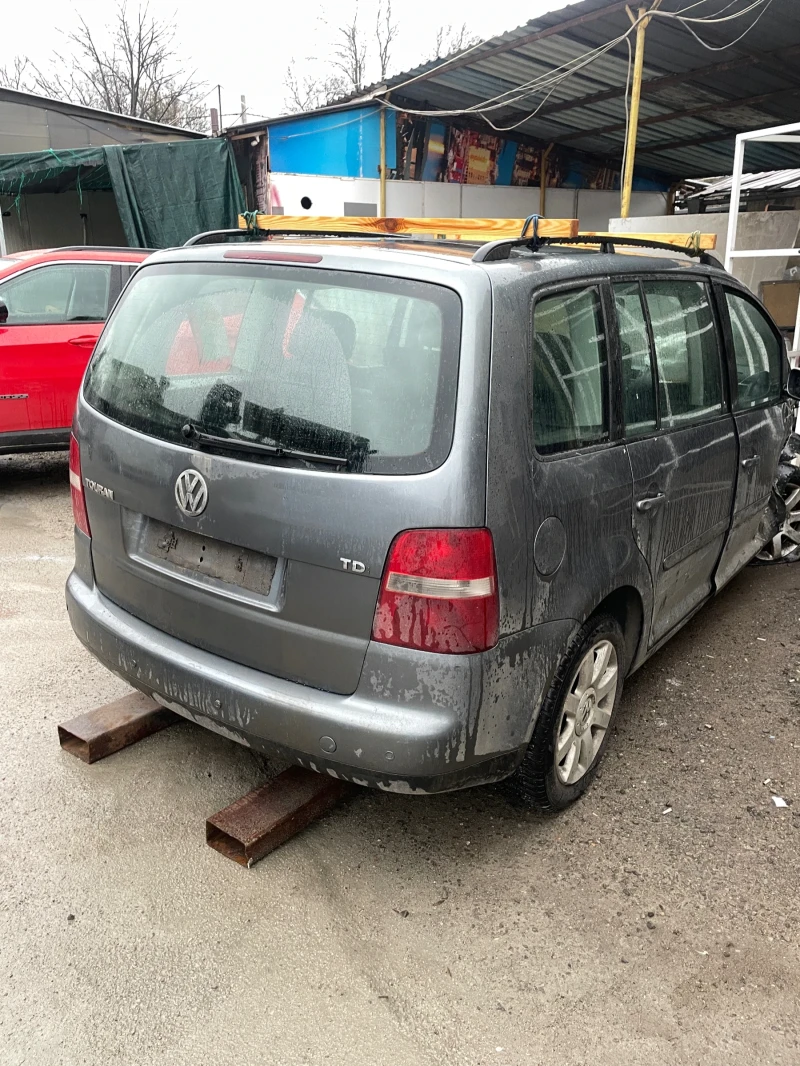 VW Touran 1.9 TDI.DSG. tip.BKC, снимка 3 - Автомобили и джипове - 49732093