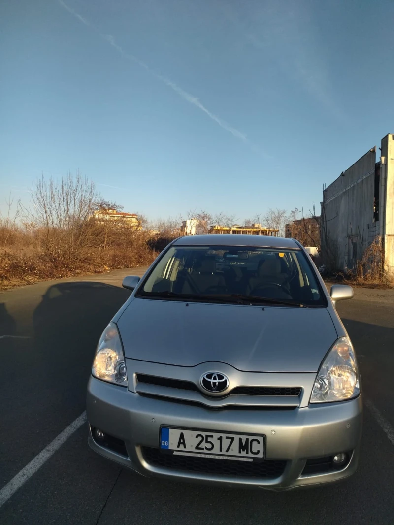 Toyota Corolla verso Verso, снимка 3 - Автомобили и джипове - 52252823
