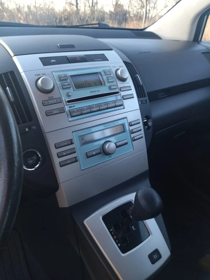 Toyota Corolla verso Verso, снимка 6 - Автомобили и джипове - 52252823