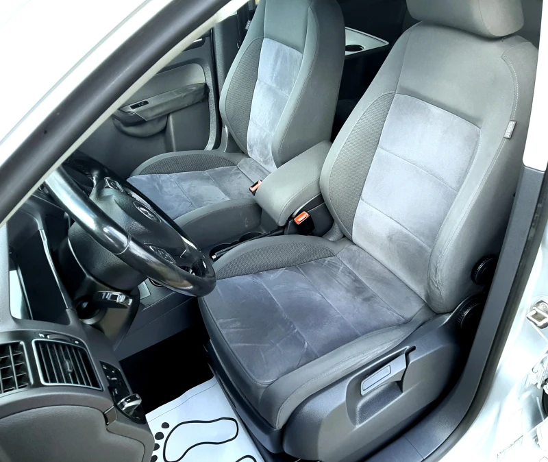 VW Touran 1.4HIGHLINE ! ! ! , снимка 8 - Автомобили и джипове - 52305609