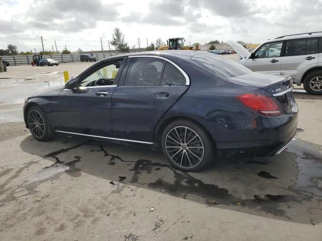 Mercedes-Benz C 300 2.0L 4 Rear-wheel drive - изображение 2