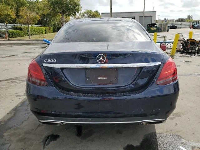 Mercedes-Benz C 300 2.0L 4 Rear-wheel drive - изображение 3