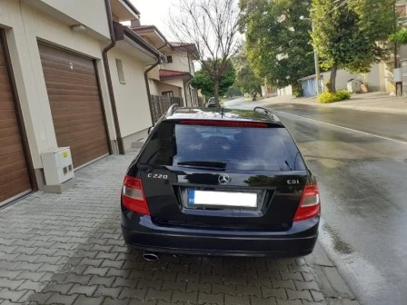 Mercedes-Benz C 220, снимка 6 - Автомобили и джипове - 52723176