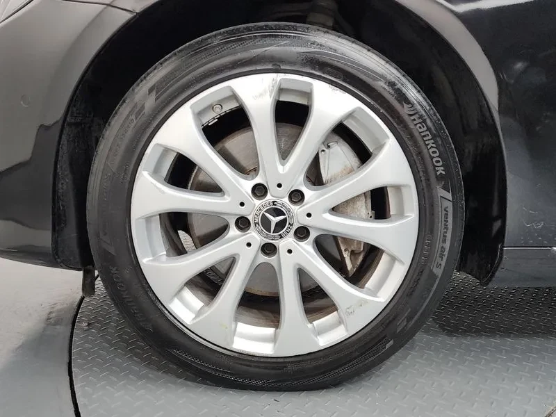 Mercedes-Benz E 300 4MATIC - САМО 30% АВАНС, снимка 5 - Автомобили и джипове - 56266486
