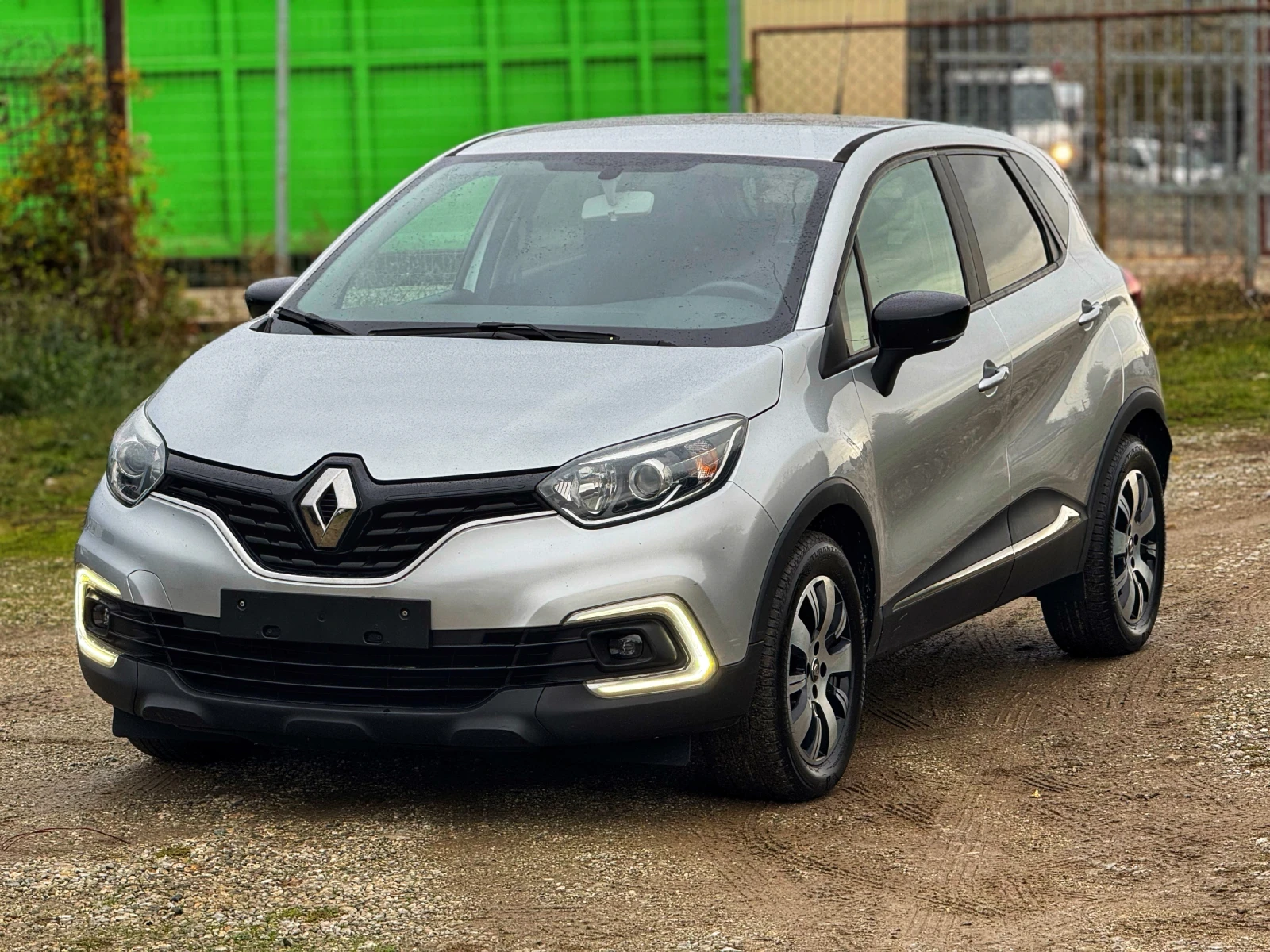 Renault Captur 1.5 DCi EURO 6C TOP, снимка 1