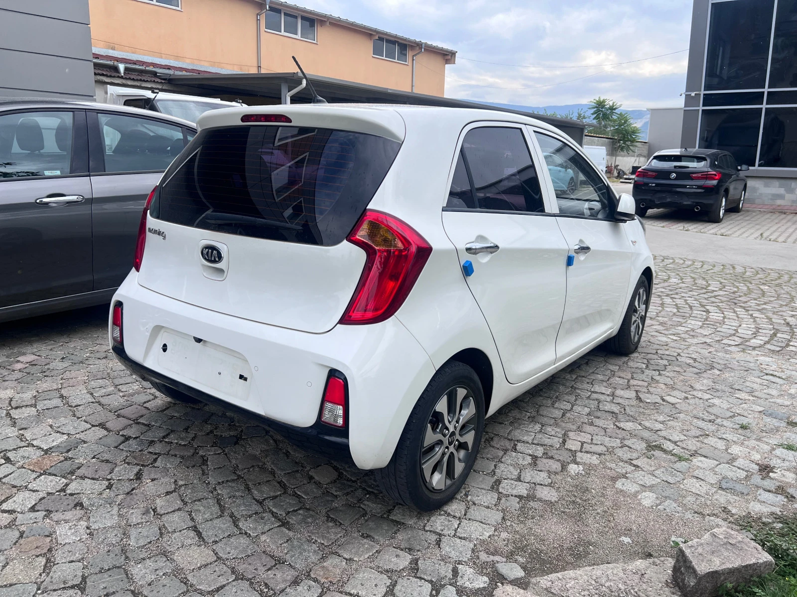 Kia Picanto 1.0i - изображение 5