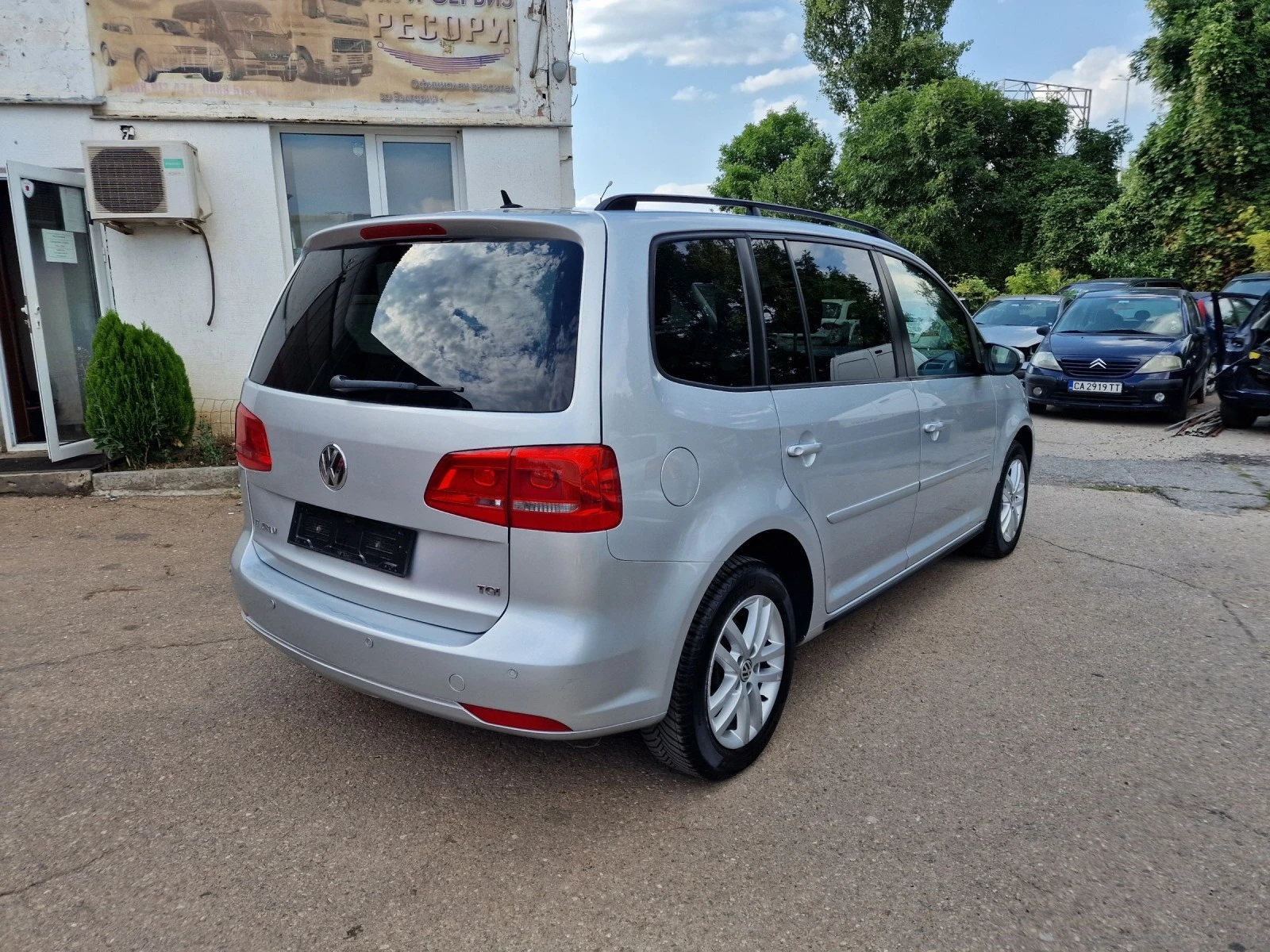 VW Touran 1.4TGi - изображение 4