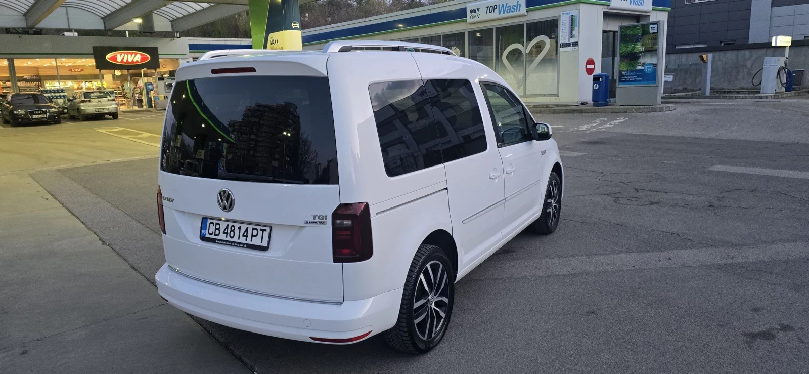 VW Caddy ФАБРИЧЕН МЕТАН / 6+ 1 Места  - изображение 4