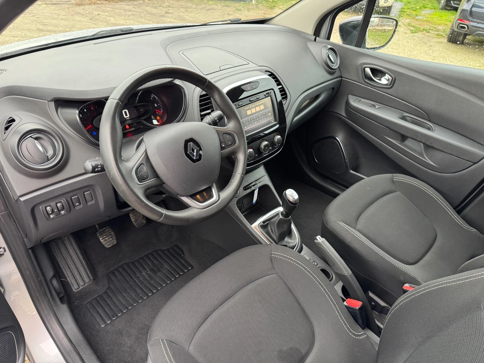 Renault Captur 1.5 DCi EURO 6C TOP - изображение 10