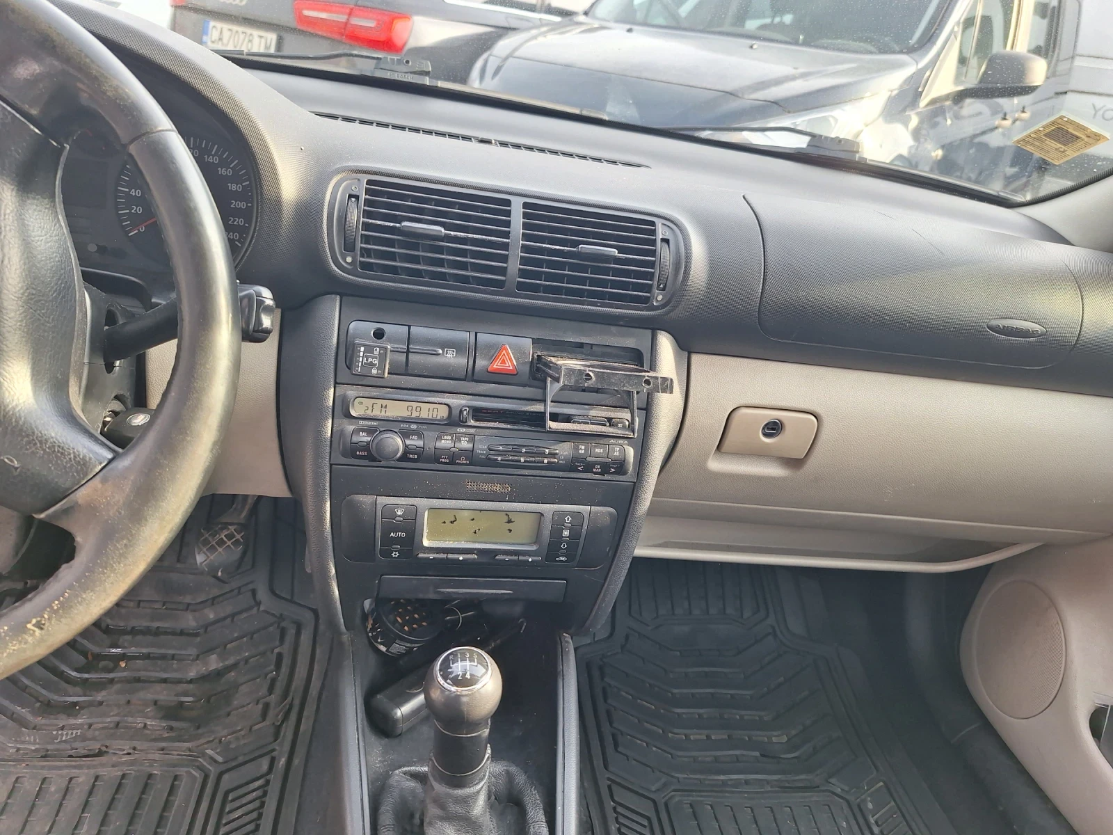 Seat Toledo 1.6, 16v, 105 к.с. ГАЗ, снимка 7 - Автомобили и джипове - 53709582