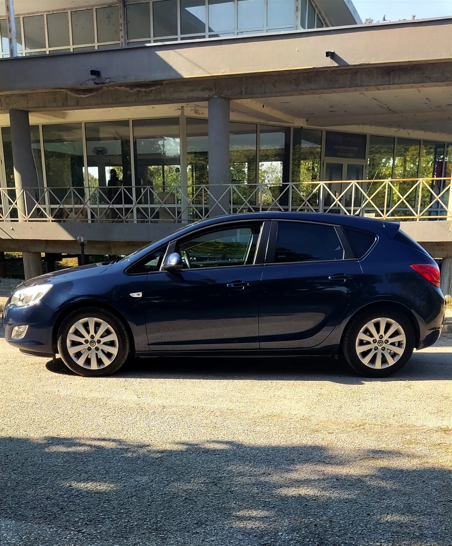 Opel Astra, снимка 9 - Автомобили и джипове - 54313676