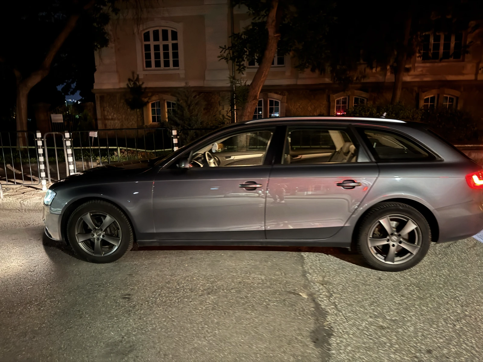 Audi A4, снимка 2 - Автомобили и джипове - 55036300