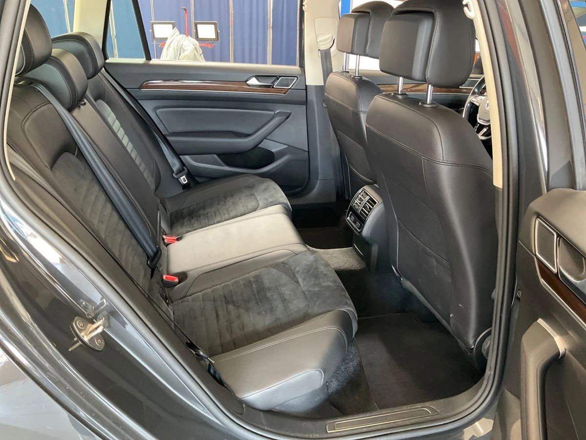 VW Passat 2.0tdi/239hp/4x4/Австрия/Реални километри, снимка 10 - Автомобили и джипове - 55086189