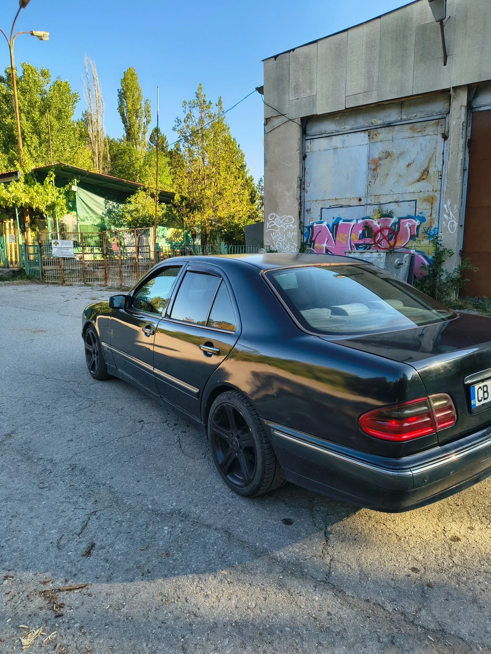 Mercedes-Benz E 270, снимка 7 - Автомобили и джипове - 55669750