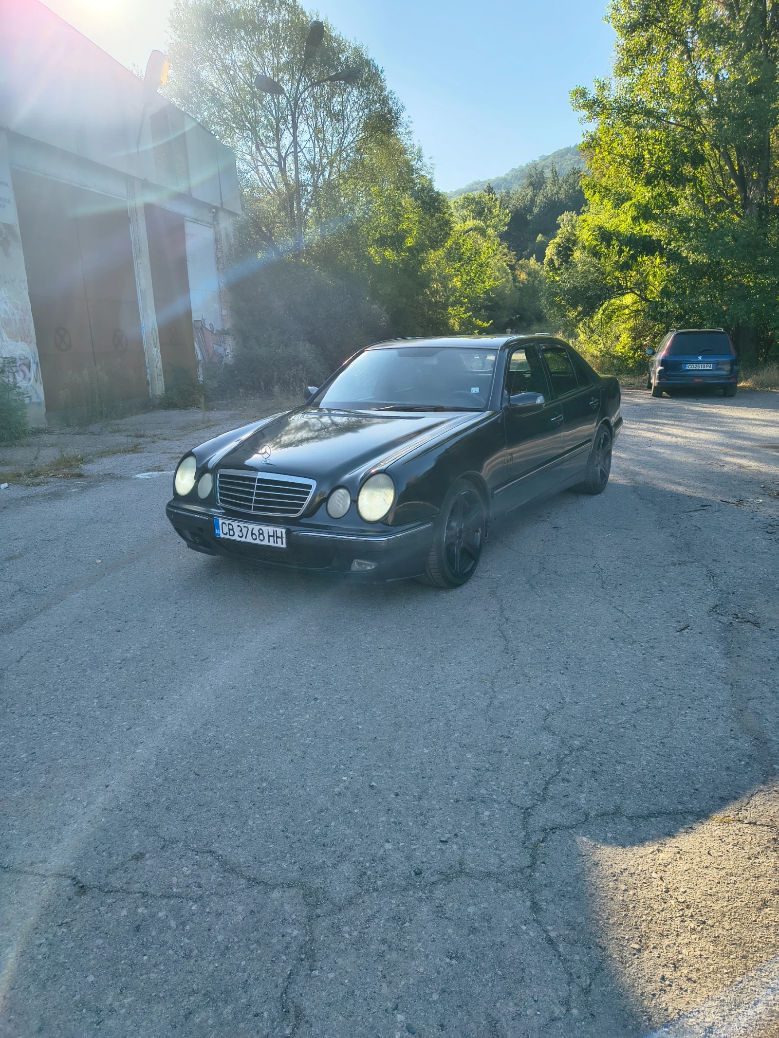 Mercedes-Benz E 270, снимка 11 - Автомобили и джипове - 55669750