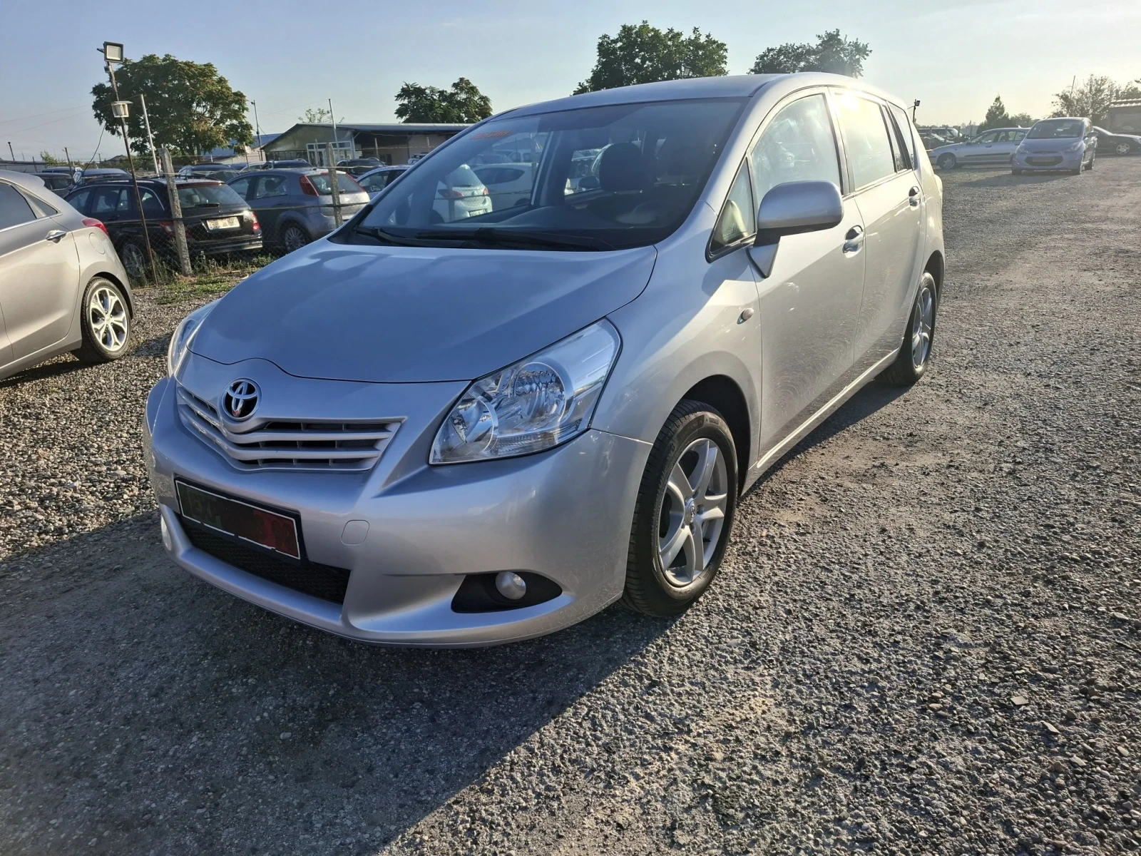 Toyota Verso 1.8i -147 к.с. 6+ 1mesta, снимка 2 - Автомобили и джипове - 55985405