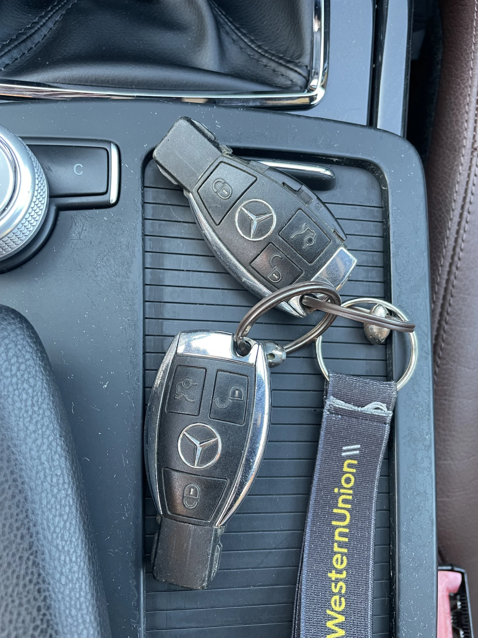 Mercedes-Benz E 250 AVANGARDE , снимка 15 - Автомобили и джипове - 56122058