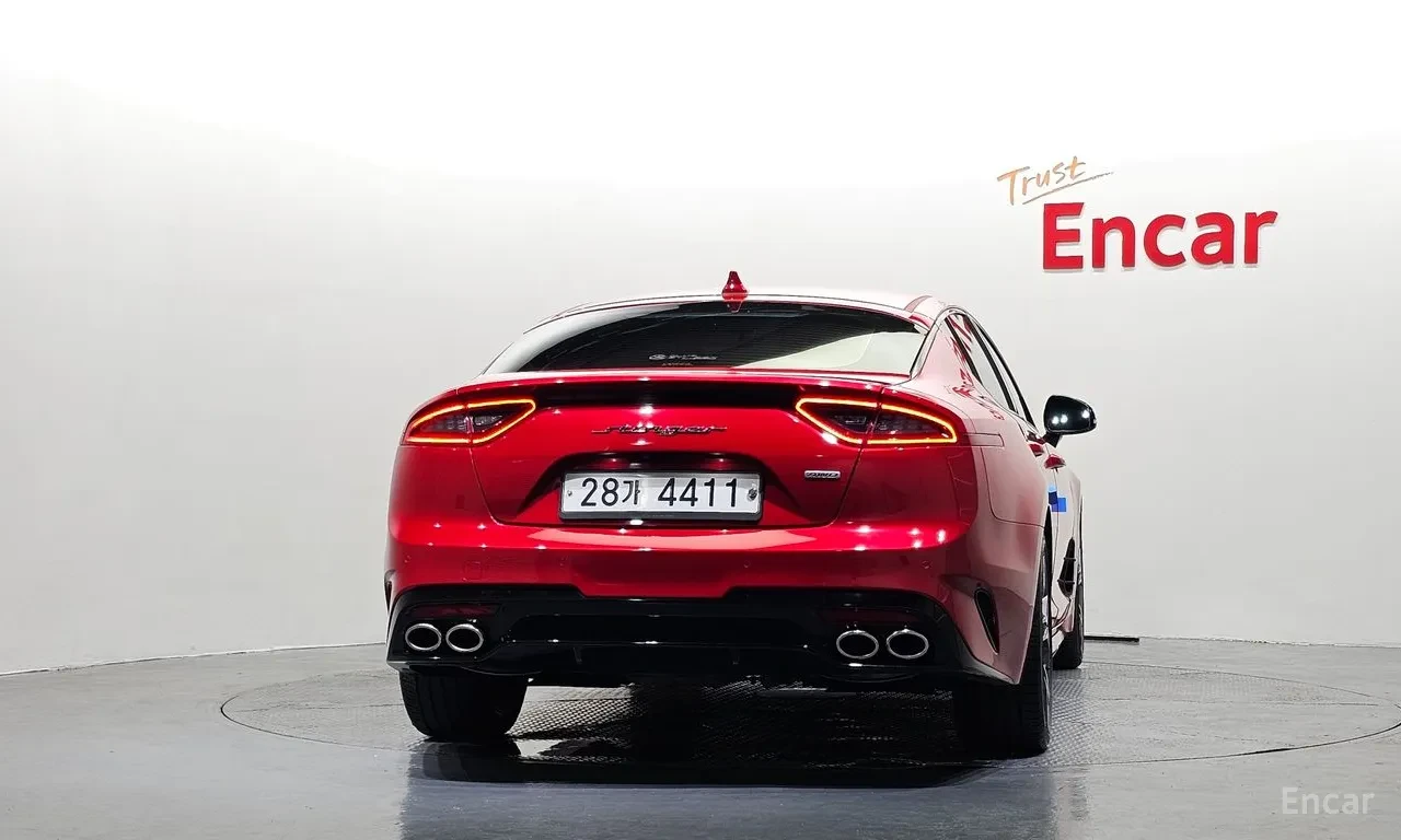 Kia Stinger 2.0 AWD | BREMBO | ПРЕГЛЕДАНА НА МЯСТО | ВИДЕО , снимка 4 - Автомобили и джипове - 56214623