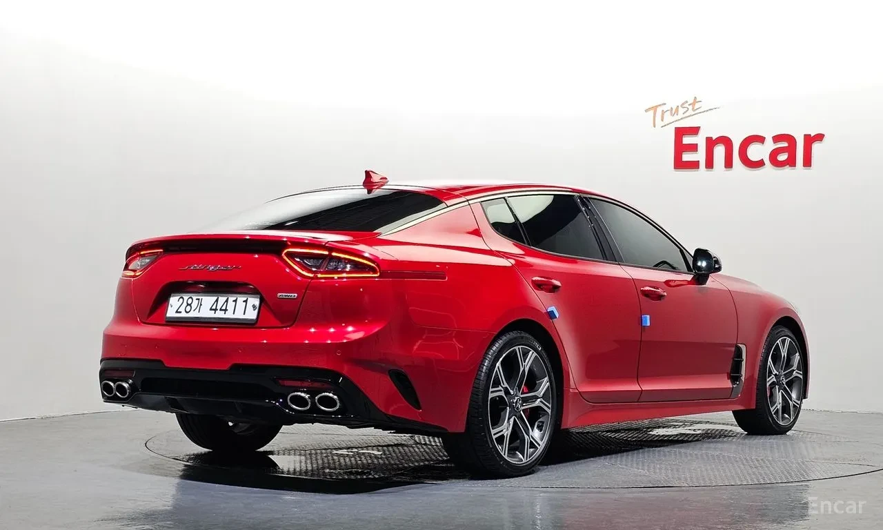 Kia Stinger 2.0 AWD | BREMBO | ПРЕГЛЕДАНА НА МЯСТО | ВИДЕО , снимка 3 - Автомобили и джипове - 56214623
